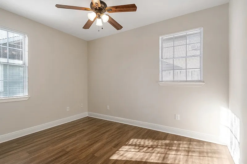 Building Photo - 2408 Oak Aly