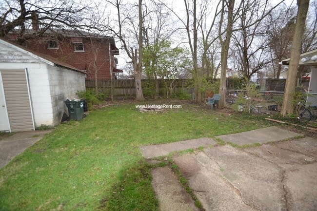Building Photo - Recently updated 3 bed 1 bath in hamilton