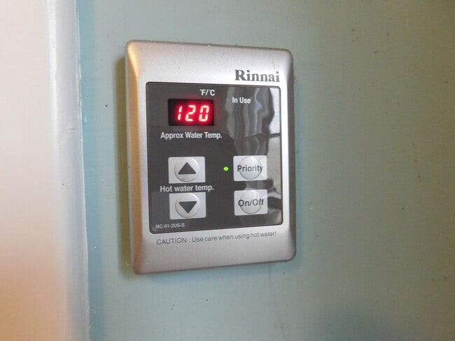 Building Photo - 605 Johnson St