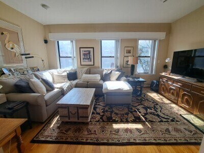 Building Photo - 195 Endicott St