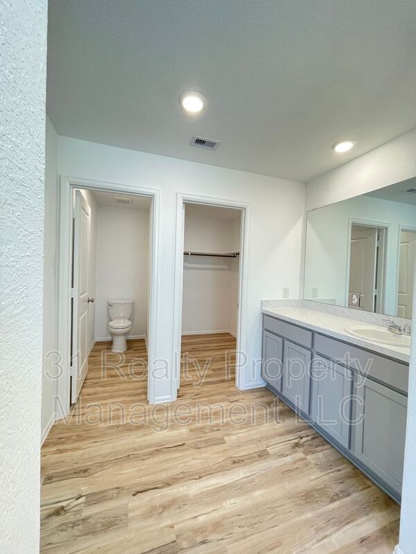 Building Photo - 3219 Aster Mdw Wy