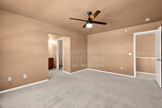 Building Photo - 8131 Oliver Rd