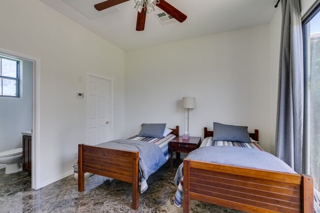 Building Photo - Elegant 3Bedroom/2.5Bath Furnished Home with Casita in Anthem Country Club