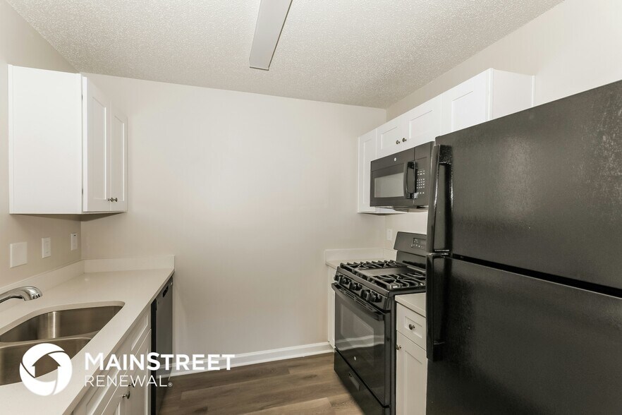 Building Photo - 459 Eagles Crossing Cir