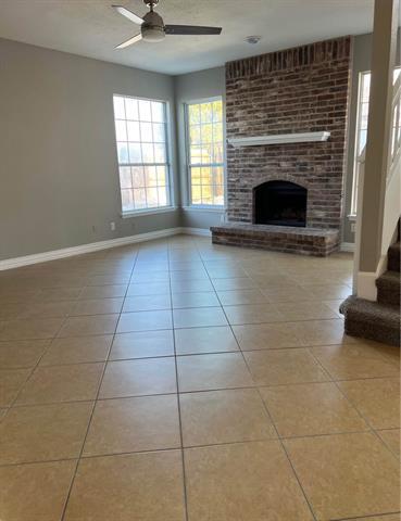 Building Photo - 5201 Tennis Villa Dr