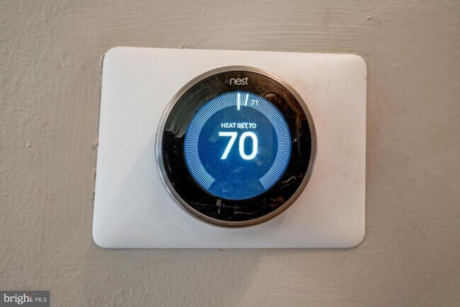 Building Photo - 5703 Brookside Dr