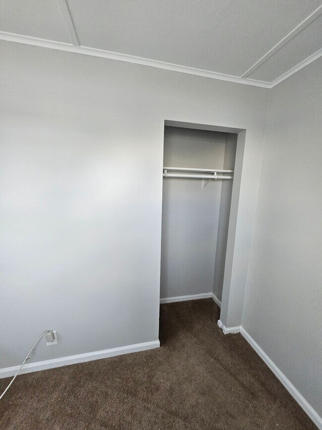 Building Photo - 529 Revere Rd