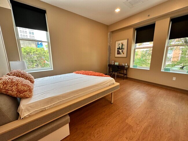 Building Photo - 83 Hanover St