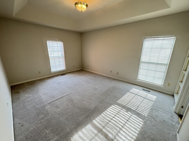 Building Photo - 307 Oak Meadow Ln