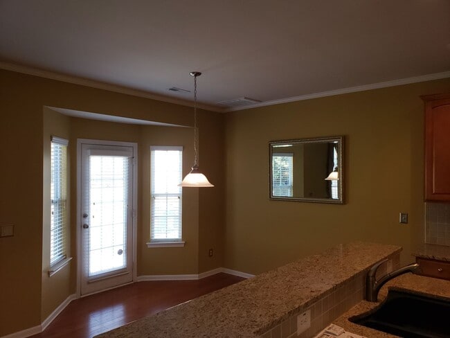 Building Photo - Beautiful home in Ballantyne