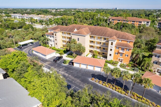 Building Photo - ** BOTANICAL PLACE ** 3 BED / 2 BATH - CONDO - TURNKEY FURNISHED - SEASONAL OR SHORT TERM