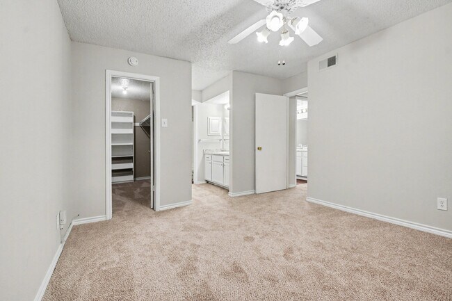 Building Photo - 3603 W Northgate Dr