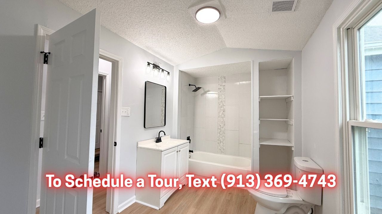 Building Photo - 913 S Main Rd