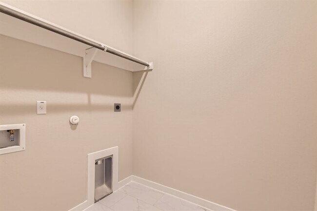 Building Photo - 4702 Deadwood Dr