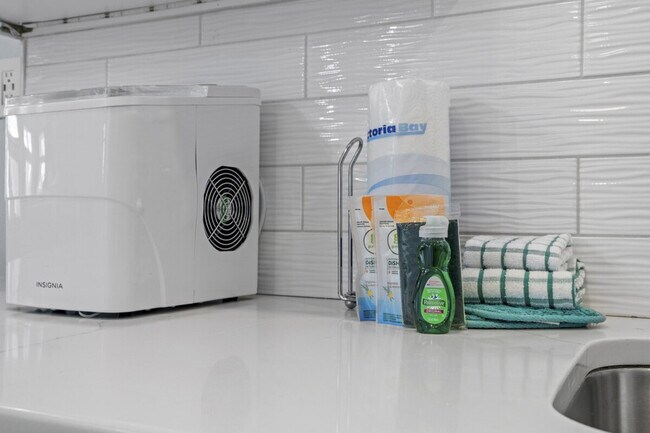 Building Photo - 2809 Scenic Hwy 98