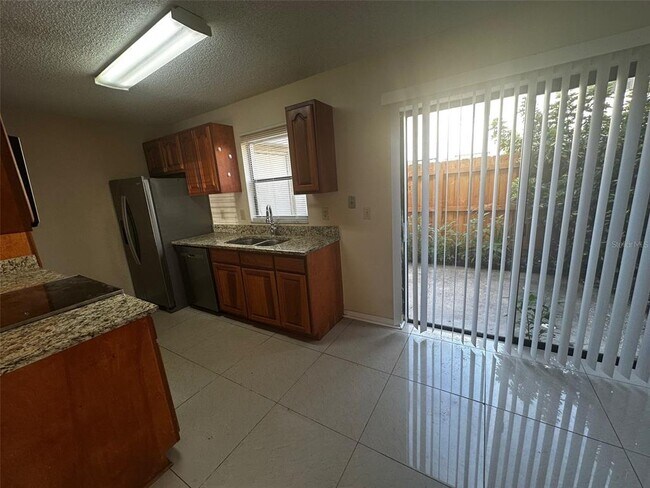 Building Photo - 1608 Long Ridge Ct