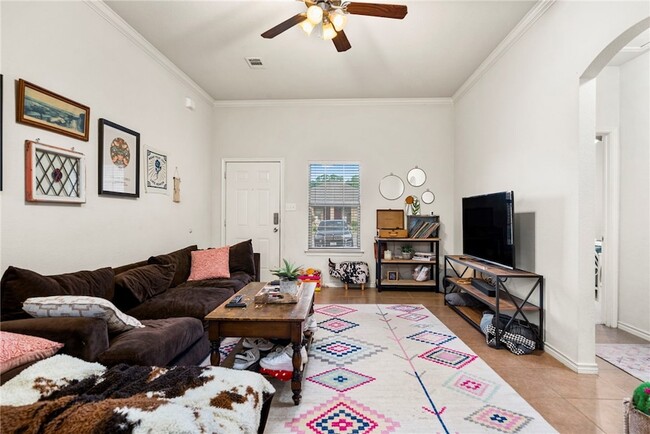 Building Photo - 4451 Reveille Rd