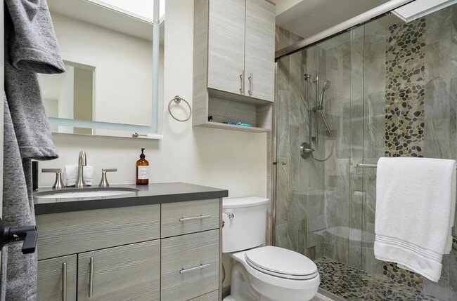 Building Photo - 2820 Bayside Walk