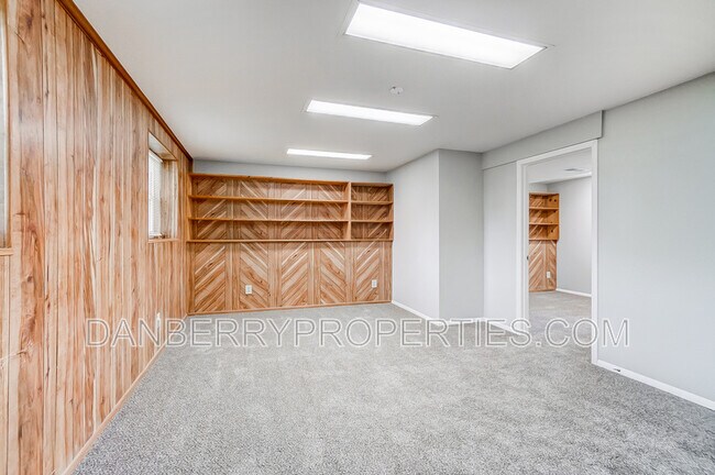 Building Photo - 3539 Turret Green Dr