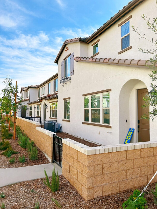 Building Photo - 5604 Altamura Way