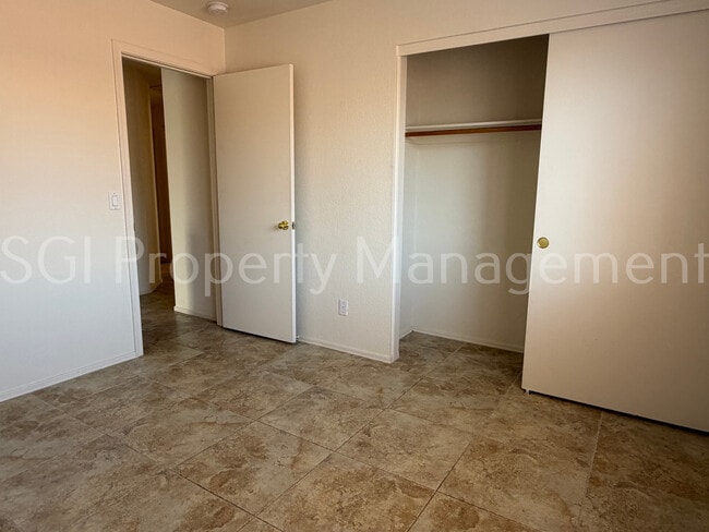 Building Photo - 10318 W Missouri Ave