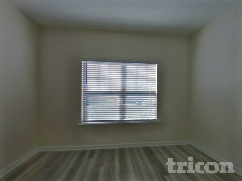 Building Photo - 617 Mountain Oaks Pkwy