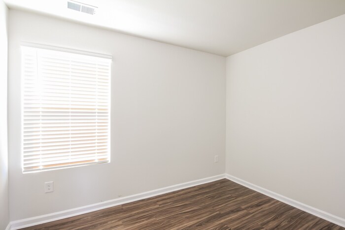 Building Photo - 175 Dorian Lp