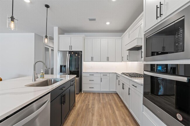 Building Photo - 8105 Fenton St