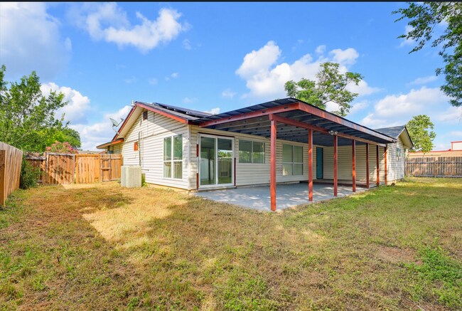 Building Photo - 6602 Spring Brook St