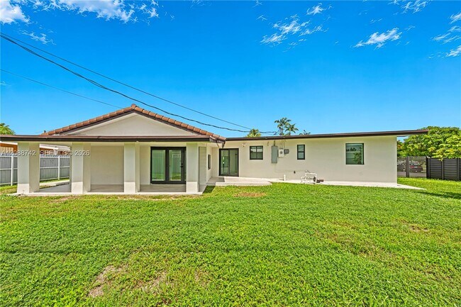 Building Photo - 11300 SW 43rd St