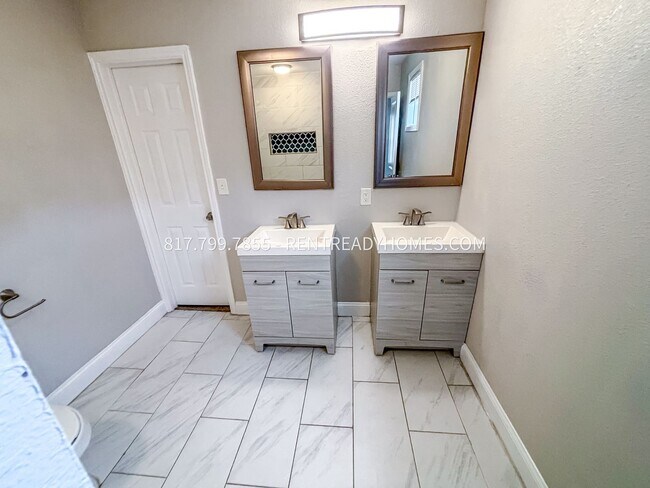 Building Photo - 6918 Overlook Dr