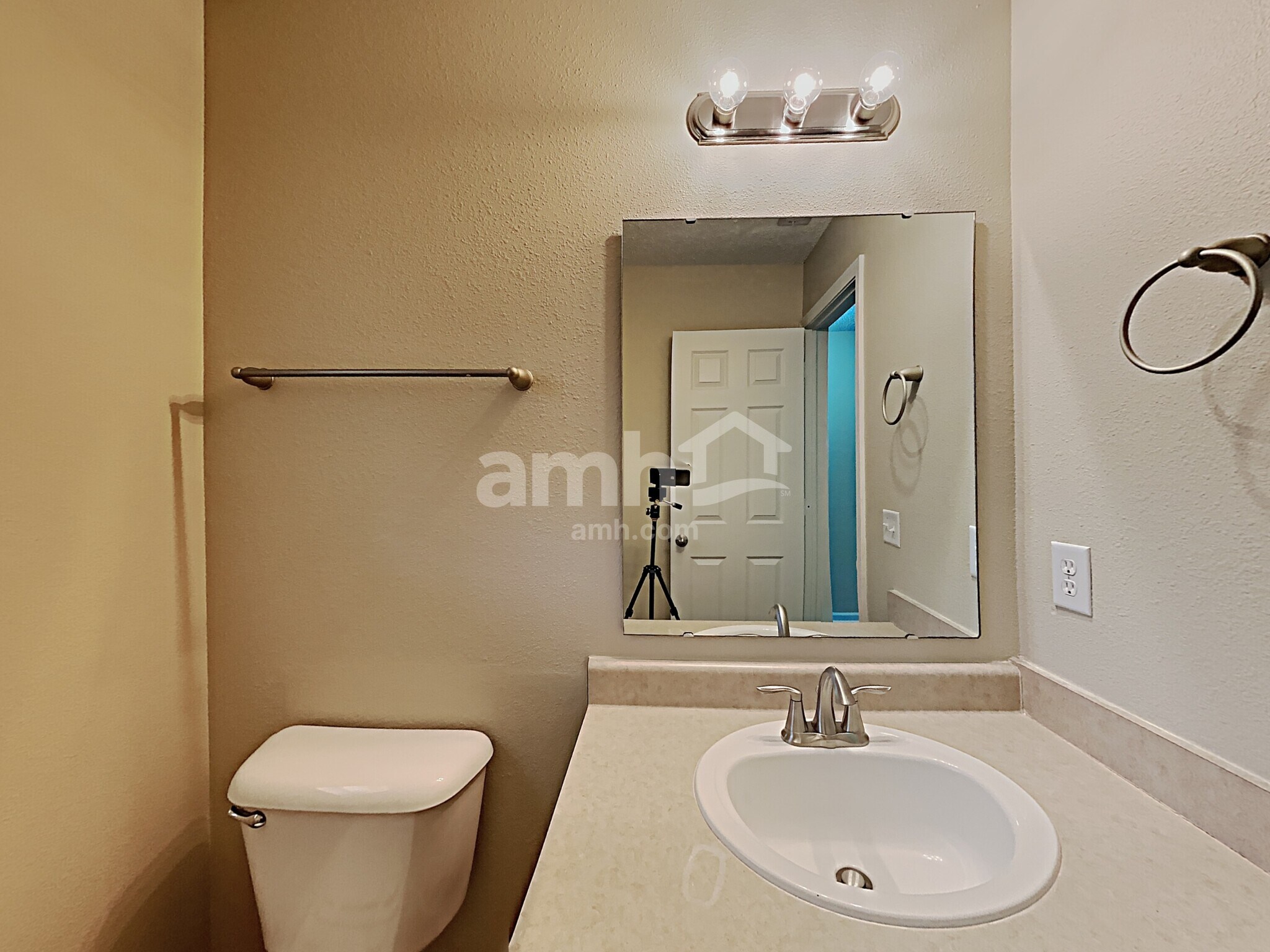 Building Photo - 11946 Sapling Cir