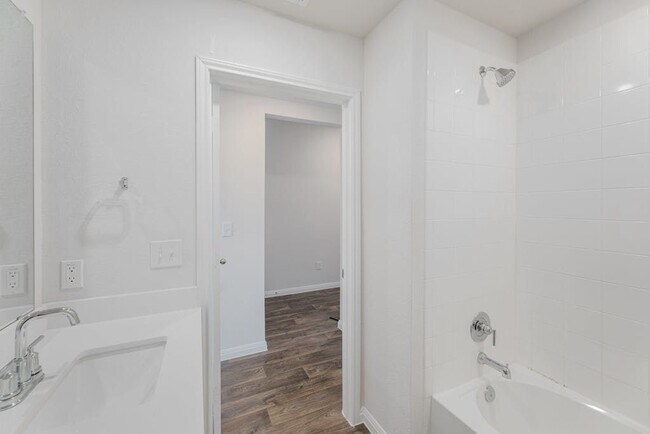 Building Photo - 21012 Abigail Fillmore Rd