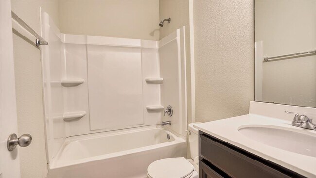 Building Photo - 137 Carlina Lp