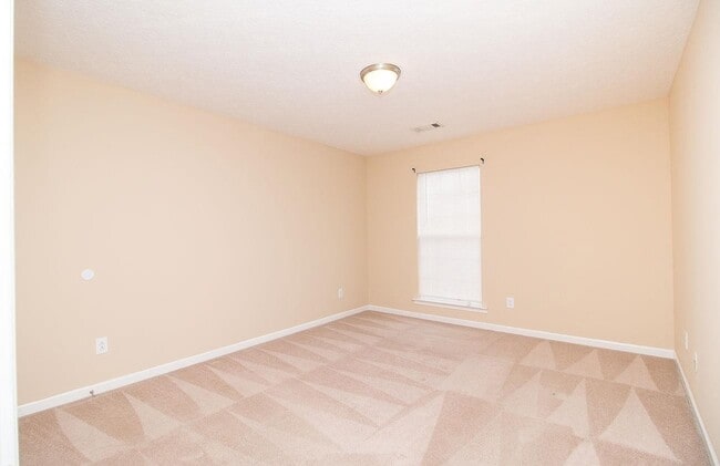 Building Photo - 183 Vintage Cir