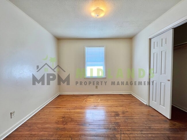 Building Photo - 1205 Faraway Dr