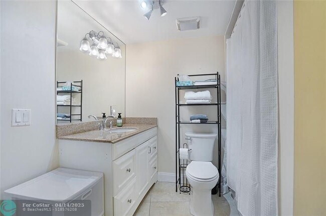 Building Photo - 3800 Galt Ocean Dr