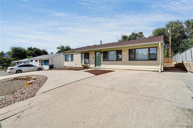 Building Photo - 318 Maplewood Dr