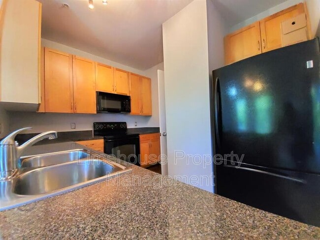 Building Photo - 1400 Granby St