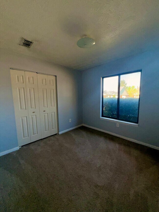 Building Photo - 3416 Woodspring Dr