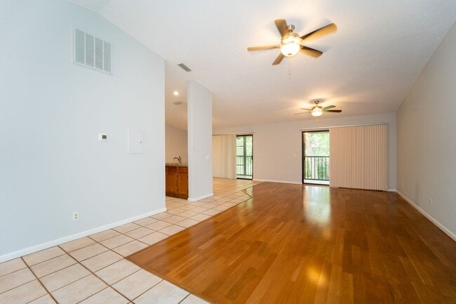 Building Photo - Comfortable Condo Living in St. Augustine Shores