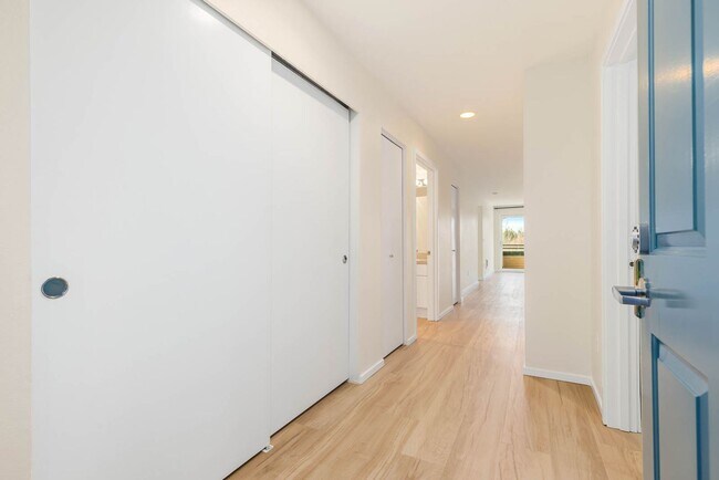 Building Photo - 8750 Greenwood Ave N