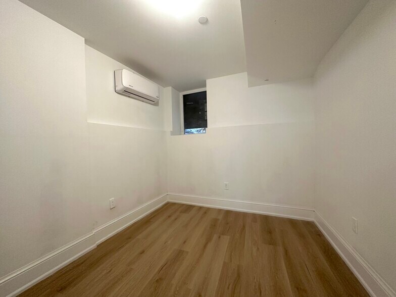 Building Photo - 140 3rd St