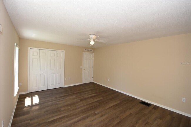 Building Photo - 37 Buttermill Dr