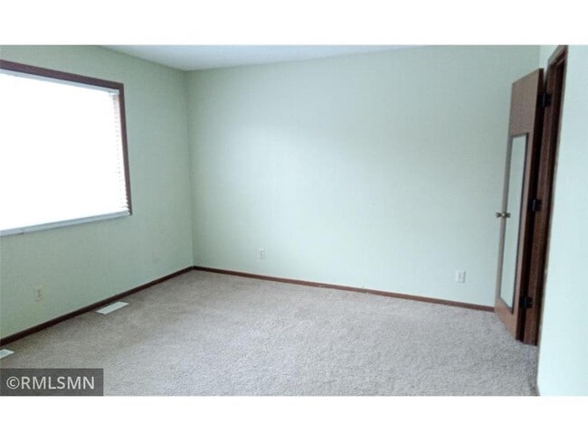 Building Photo - 2323 W Territorial Rd