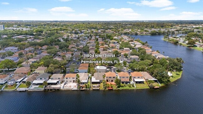 Building Photo - 11804 NW 13th St