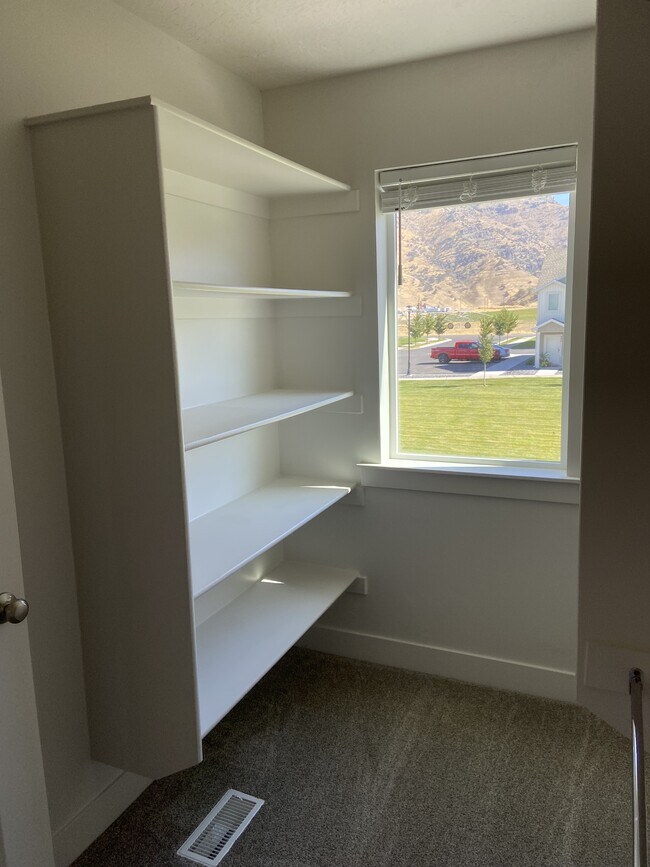 Building Photo - 445 S 1540 E