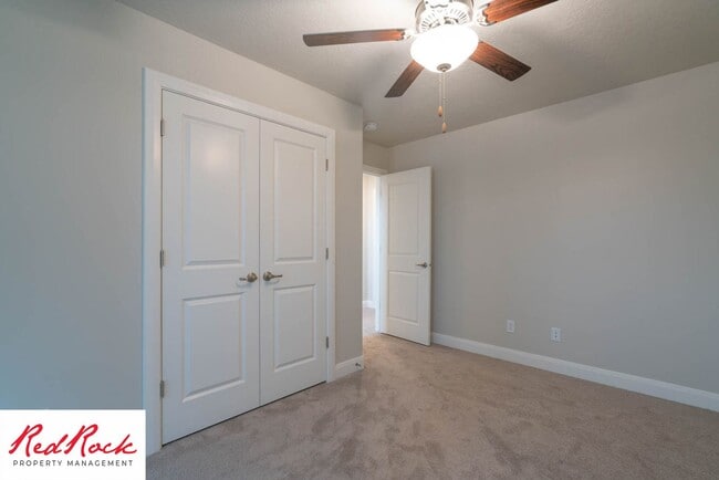 Building Photo - Newer Townhome in Hurricane Heights