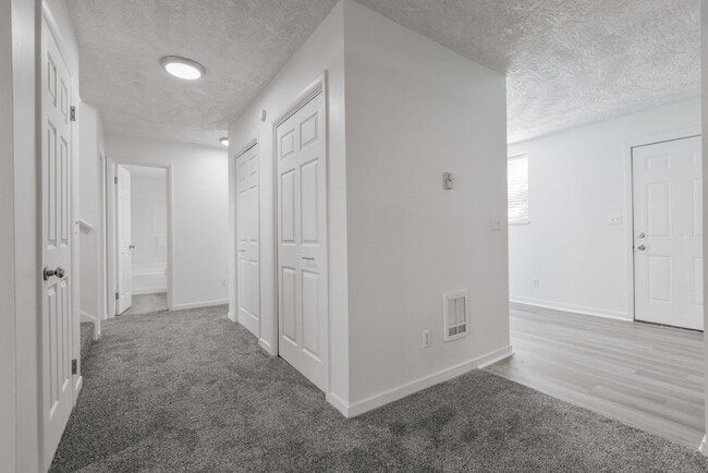 Building Photo - 360 N Woodruff Ave