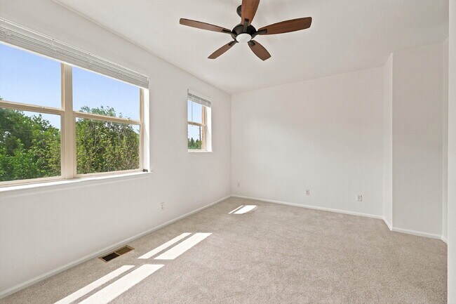Building Photo - 2,640.95, 2 Bed, 2.5 Bath Townhome in Arvada with Central AC, and attached Garage!